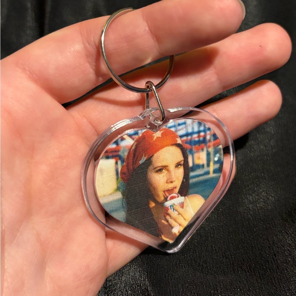 Lana Del Rey  Keychain - Picture 2 of 3